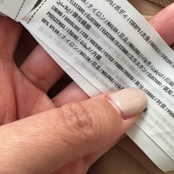 ABERCROMBIE & FITCH Soft Collection Nude Beige Crew Neck Sleeveless Body… - Picture 4 of 5